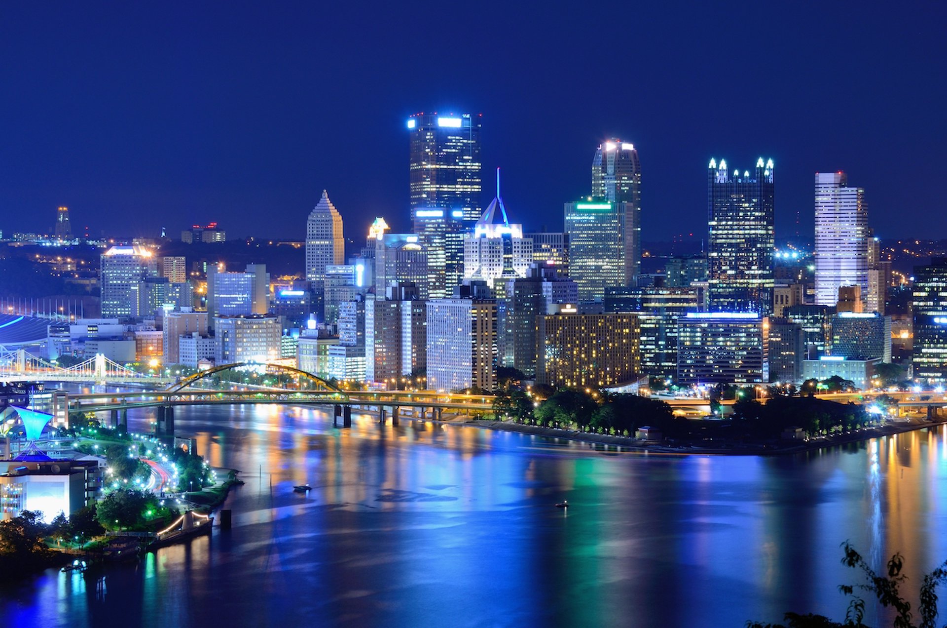 pittsburgh-at-night-small.jpg